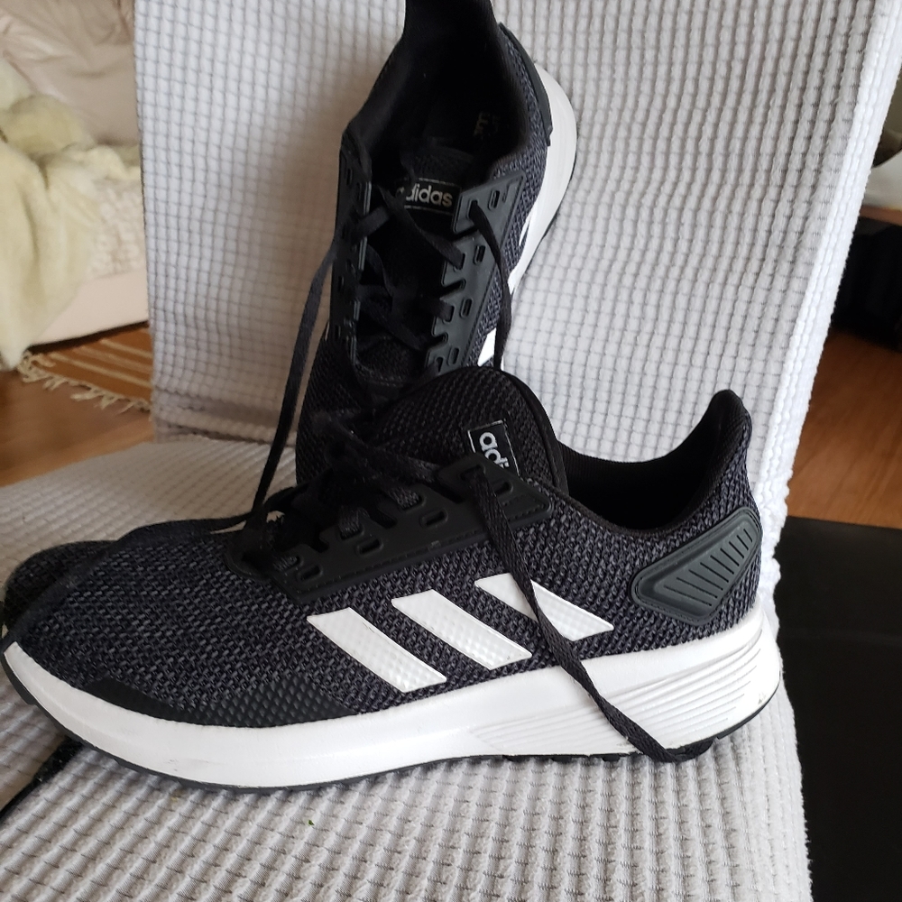 Addidas women's cloudfoam black/white running shoes